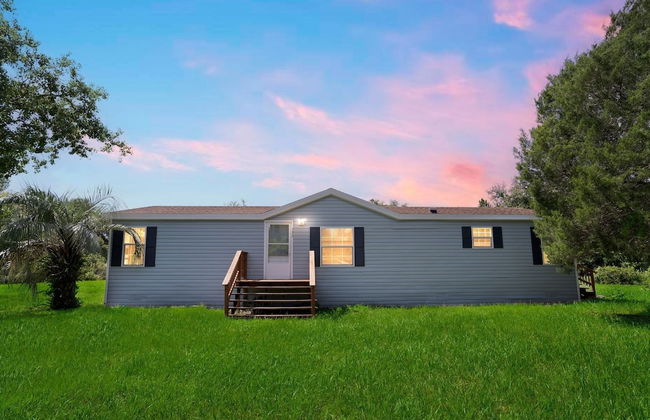 Relaxing 4br Hideaway In Groveland 4 Bedroom Cottage by RedAwning - Photo 1