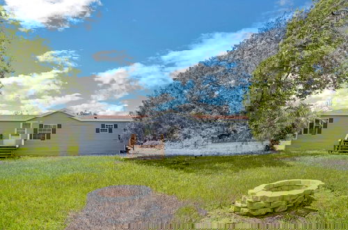 Foto 28 - Relaxing 4br Hideaway In Groveland 4 Bedroom Cottage by RedAwning