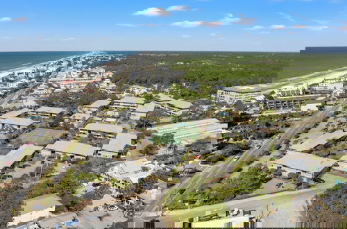 Foto 58 - Beachwood Villas Escape 1bd/1ba Getaway-sleeps 4-steps From 30A Beaches!