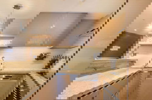 Photo 8 - Premium Studio Near Dubai Frame Wafi Mall