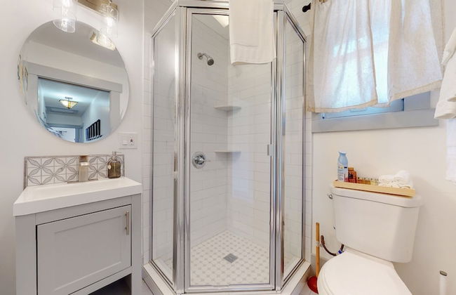 Cozy Alhambra 3BR Near Downtown Los Angeles - Photo 17