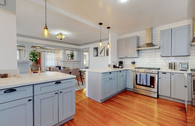 Cozy Alhambra 3BR Near Downtown Los Angeles - Photo 9