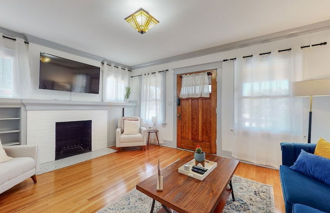 Cozy Alhambra 3BR Near Downtown Los Angeles - Photo 5
