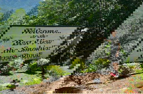 Foto 44 - Ultimate Gatlinburg Getaway