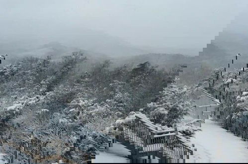 Foto 42 - Ultimate Gatlinburg Getaway