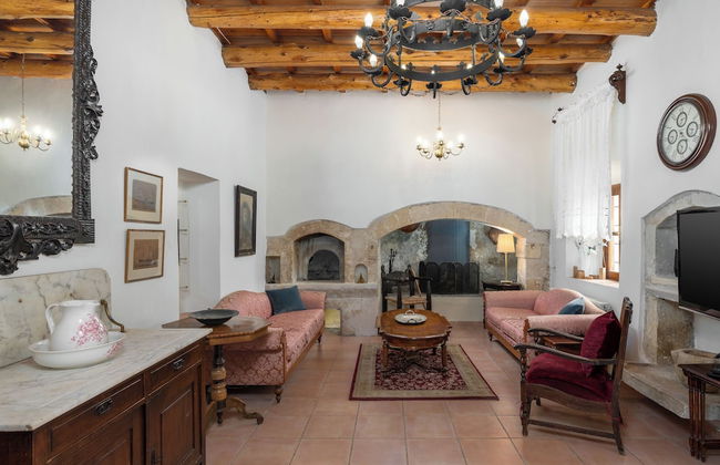 The Olive Mill House Luxe Villa - Photo 18