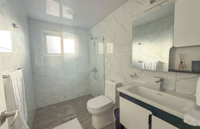 Hillside Condo - 2BR Charming APT Close to Strip! - Photo 12