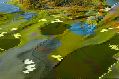 Photo 3 - Dream Location With Lake View Near Brohof-golf