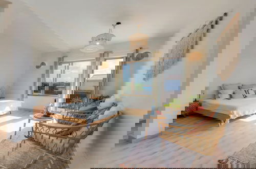 Foto 1 - Eco Stay on the Hill by Sea N' Rent