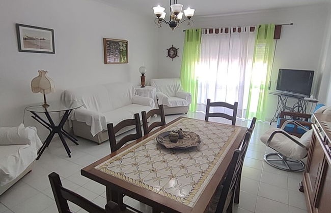 Nice Lagos 3 Bedrooms Balcony Flat - Photo 1
