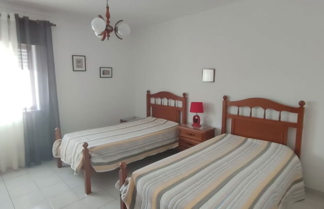 Nice Lagos 3 Bedrooms Balcony Flat - Photo 10