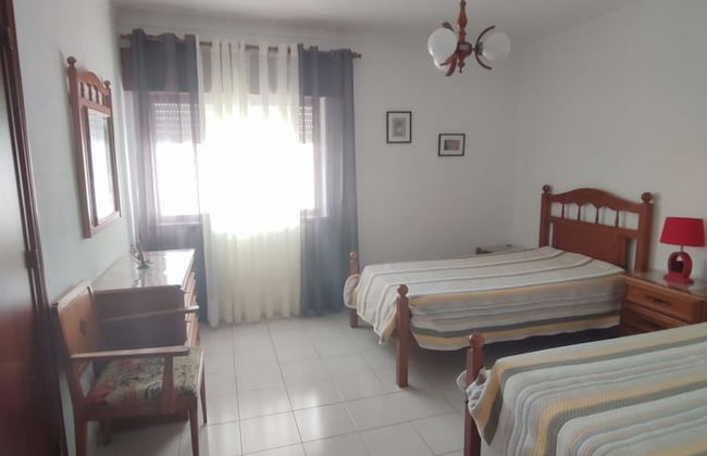 Nice Lagos 3 Bedrooms Balcony Flat - Photo 9