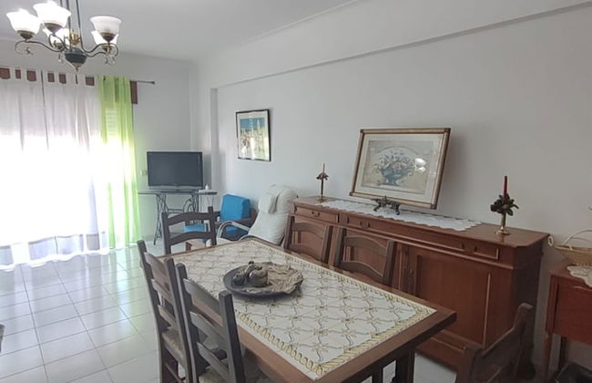 Nice Lagos 3 Bedrooms Balcony Flat - Photo 4