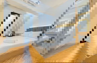 Foto 1 - Cozy And Enjoy Living Studio At The Alton Apartment