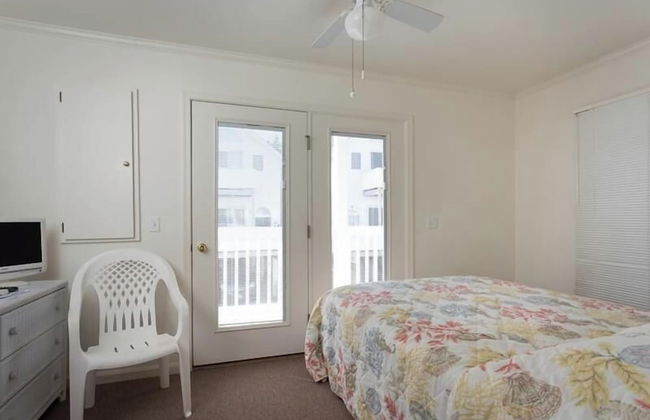 Rodney Avenue 3B - Photo 15