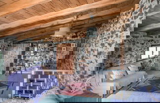 Photo 2 - Orgon Farm Houses