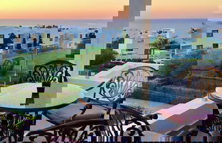 Photo 1 - Rooftop Apartment With Stunning Views