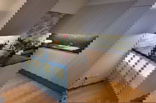 Foto 3 - Spacious Apartment With Large Terrace Parking in Ostend