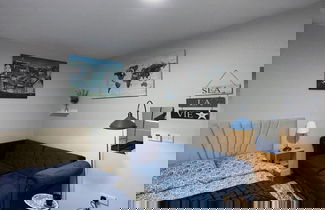 Photo 3 - Coastal Comfort City Centre Condo