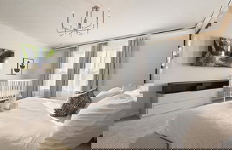 Foto 3 - Lux Family Home in Exclusive Windsor Island Resort