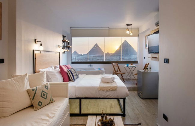 Jacuzzi Studio @ The Pyramids Free Airport Pickup - Photo 10