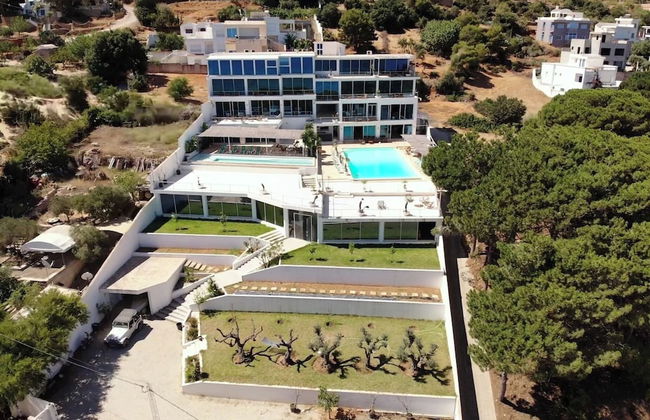 Exceptional Luxury Villa A Masterpiece of Elegance and Comfort - Photo 28
