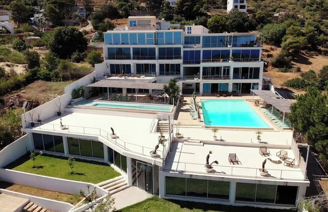 Exceptional Luxury Villa A Masterpiece of Elegance and Comfort - Photo 27