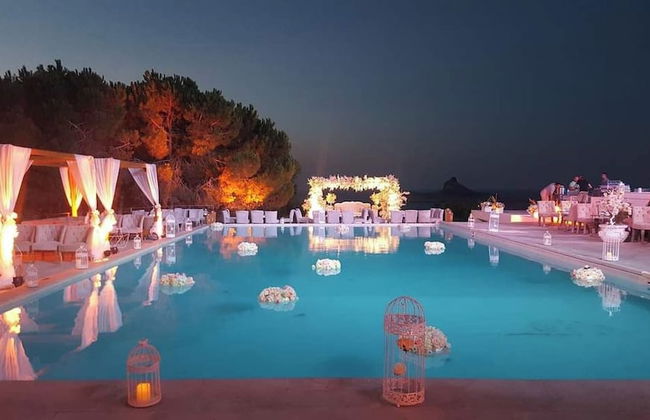 Exceptional Luxury Villa A Masterpiece of Elegance and Comfort - Photo 23