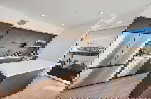 Foto 6 - Luxury 2BR Hollywood Pool View by Oneluxstay