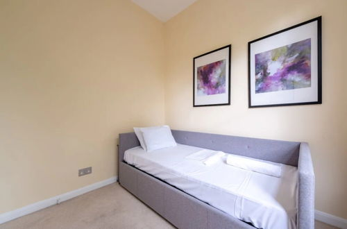 Photo 4 - Lovely 2 Bedroom Apartment With Great Transport Links