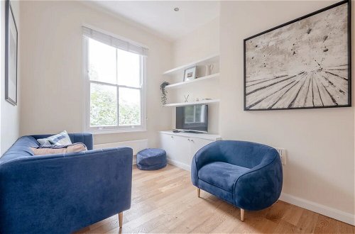 Photo 16 - Lovely 2 Bedroom Apartment With Great Transport Links