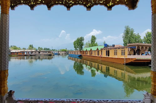 Photo 18 - Shiraz Deluxe Houseboat