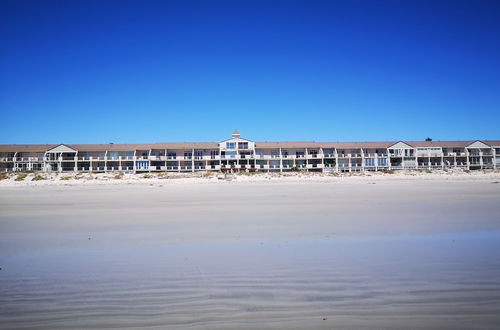 Photo 43 - Family Cape Town Beachfront Apartment