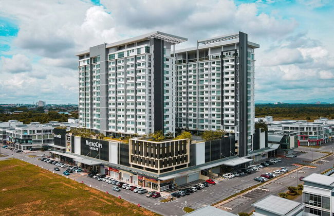 MetroCity Staycation - Photo 2