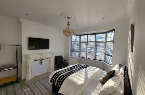 Foto 7 - Grand Exclusive 2 Bed Apartment - London