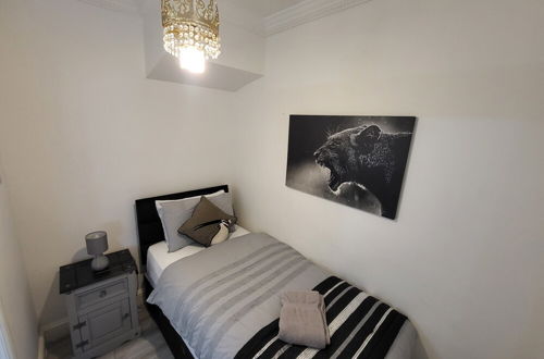 Photo 5 - Grand Exclusive 2 Bed Apartment - London