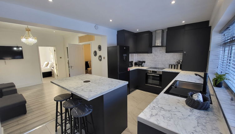 Photo 1 - Grand Exclusive 2 Bed Apartment - London