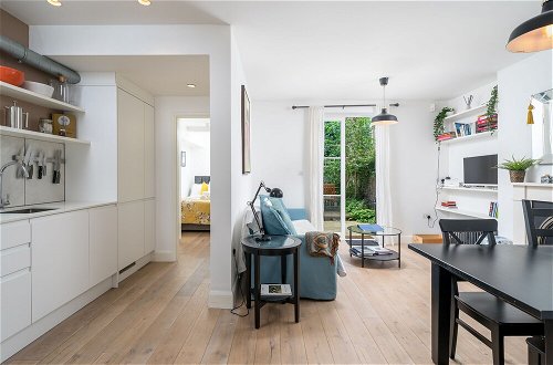 Photo 11 - Altido Stylish 2-Bed Flat W/ Private Garden In Notting Hill,