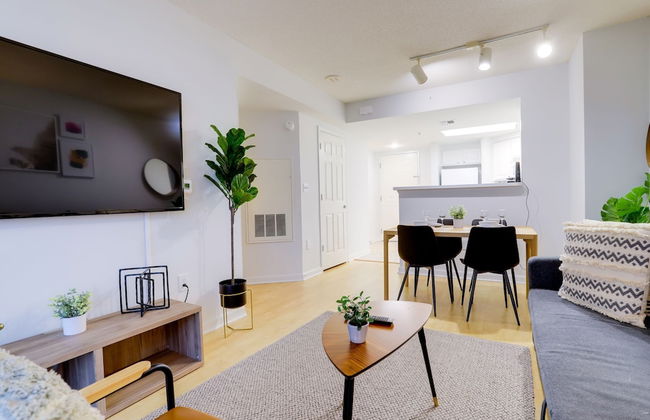 Sophisticated and Beautiful Condo - Foto 13
