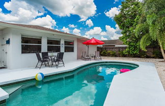 Photo 2 - Conch Cottage Pool Home