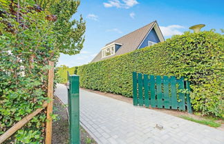 Photo 3 - Waterfront Holiday Home With Jetty