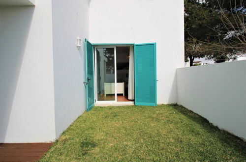 Photo 4 - Prainha Algarve Villa With Pool by Homing