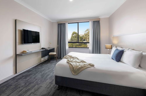 Photo 4 - Oaks Sydney North Ryde Suites