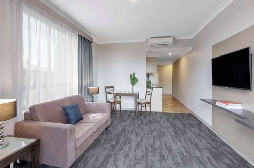 Photo 9 - Oaks Sydney North Ryde Suites