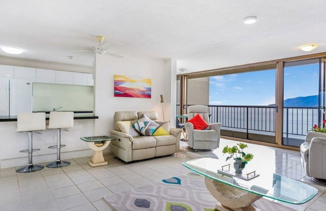 Cairns Ocean View Apartment in Aquarius - Photo 2