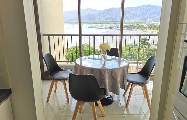 Cairns Ocean View Apartment in Aquarius - Photo 7