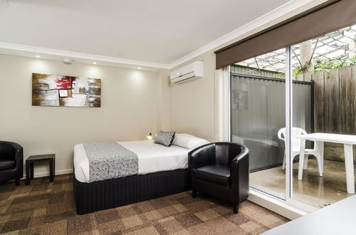 Photo 5 - Parkville Place Serviced Apartments