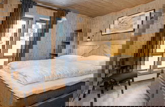 Foto 2 - 10 Person Holiday Home in Favang