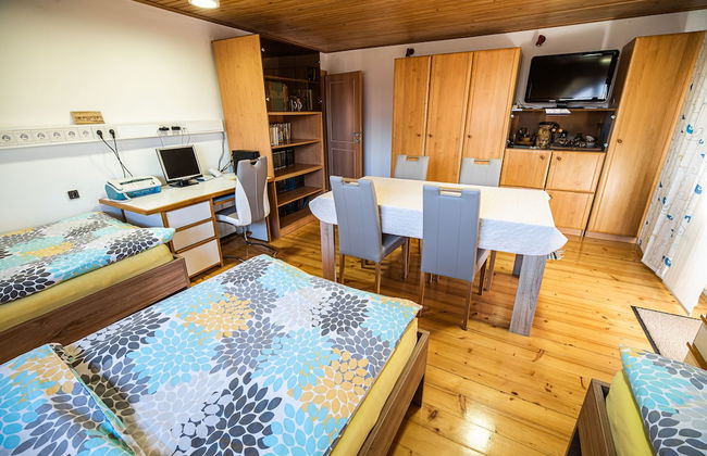 Three Bedroom Apartment Ana With hot tub - Photo 6