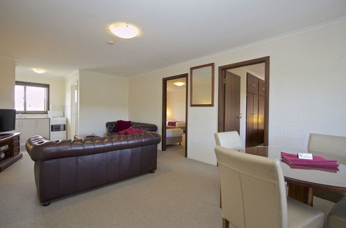 Photo 5 - Grosvenor Court Apartments Hobart